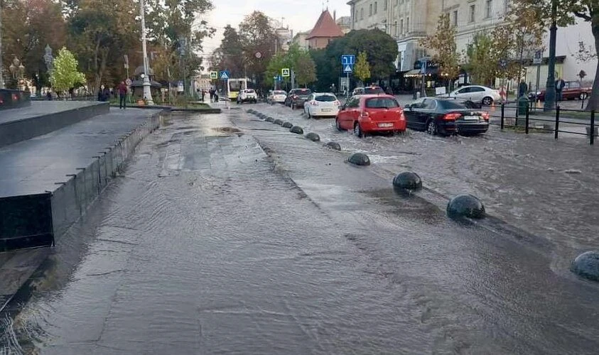 прорив водогону в центрі Львова
