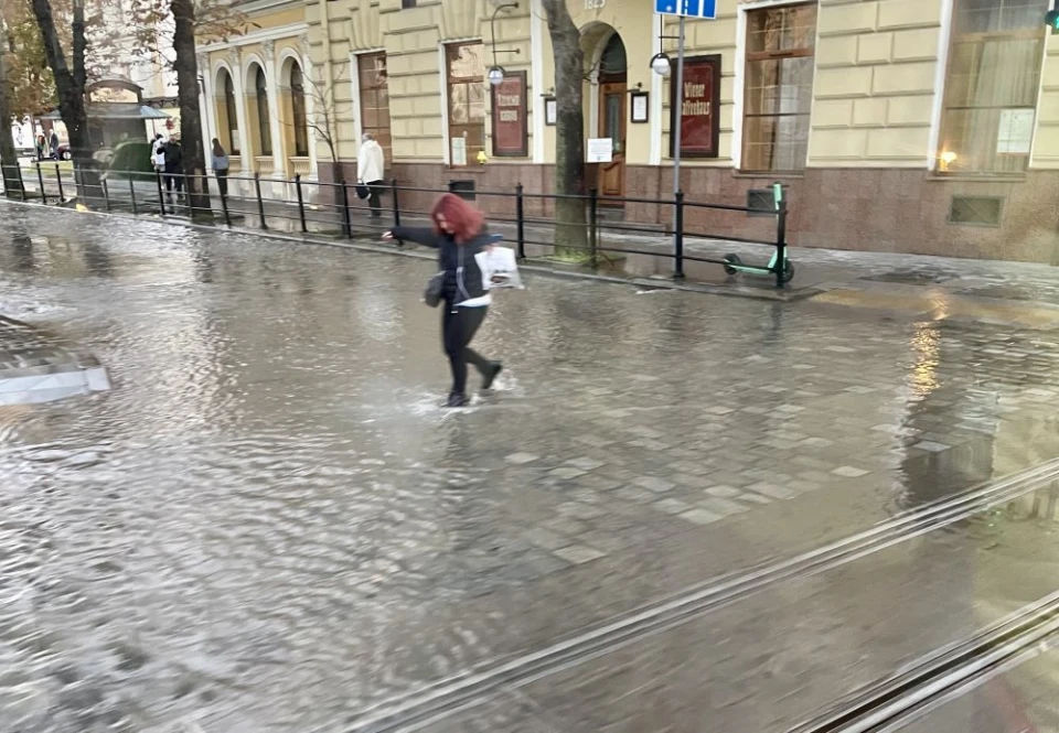 прорив водогону в центрі Львова