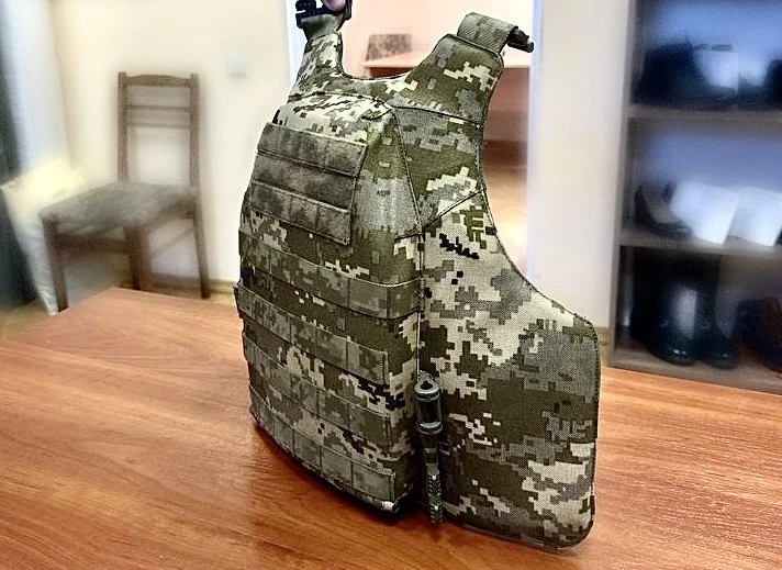 жіночий бронежилет