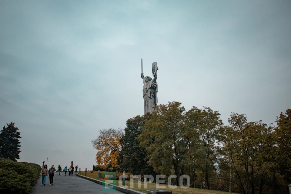 На фото: монумент "Батьківщина-мати"
