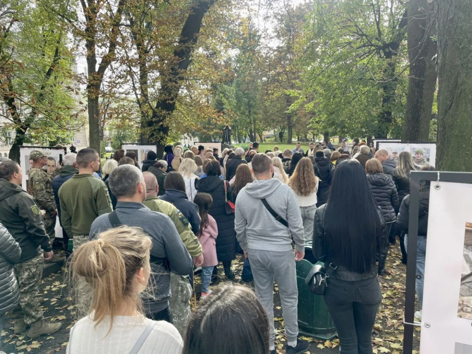 виставка, присвячена захисникам