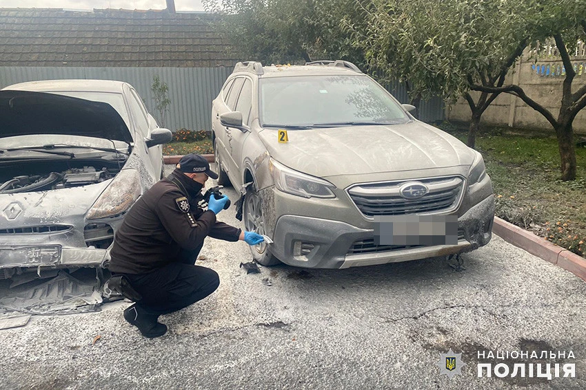 У Хмельницькому чоловік підпалив авто