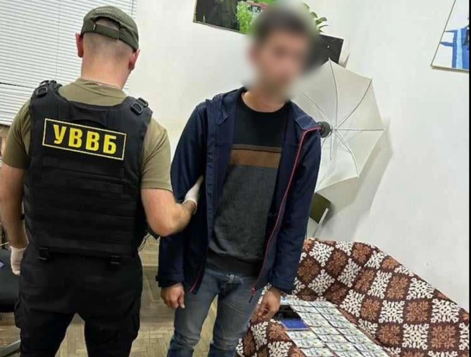 Закарпатець за хабар 3500 доларів намагався виїхати за кордон