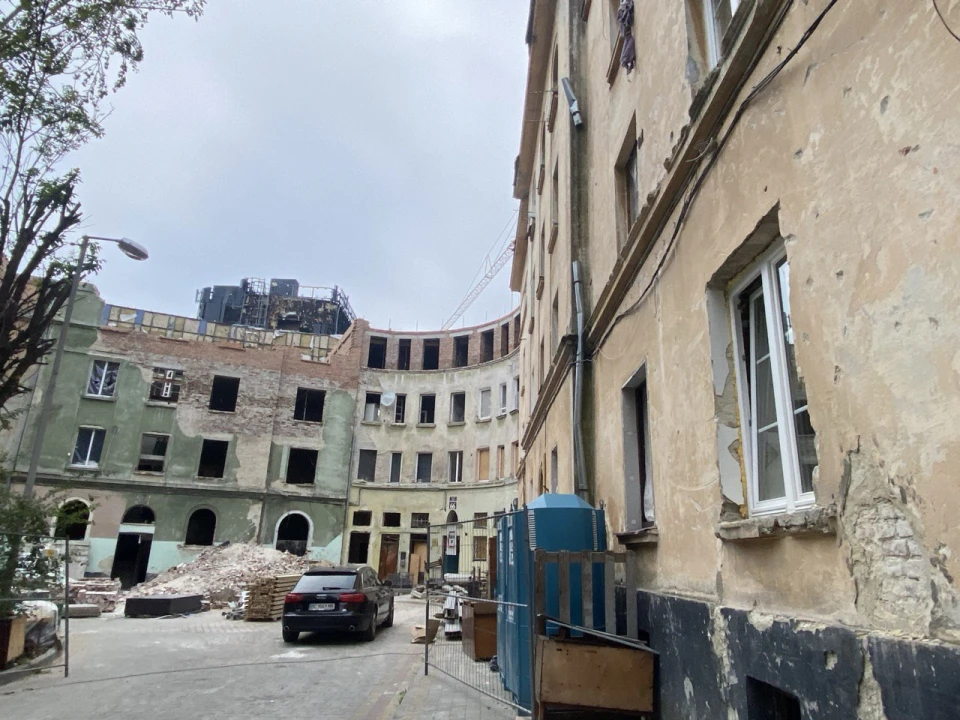зруйновані будинки у львові
