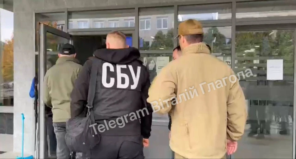 СБУ проводить обшуки в кабінеті мера Ужгорода
