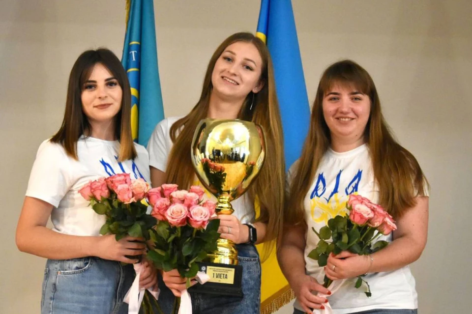 студентки з Волині