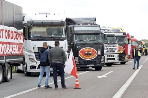 черги на кордоні з Польщею, страйк польських перевізників