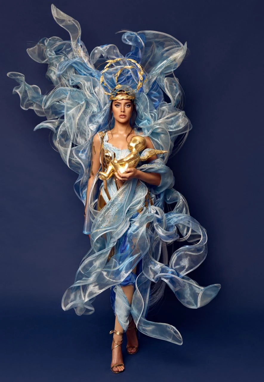 На фото: У "Міс Всесвіт Україна" показали образ для конкурсу національних костюмів