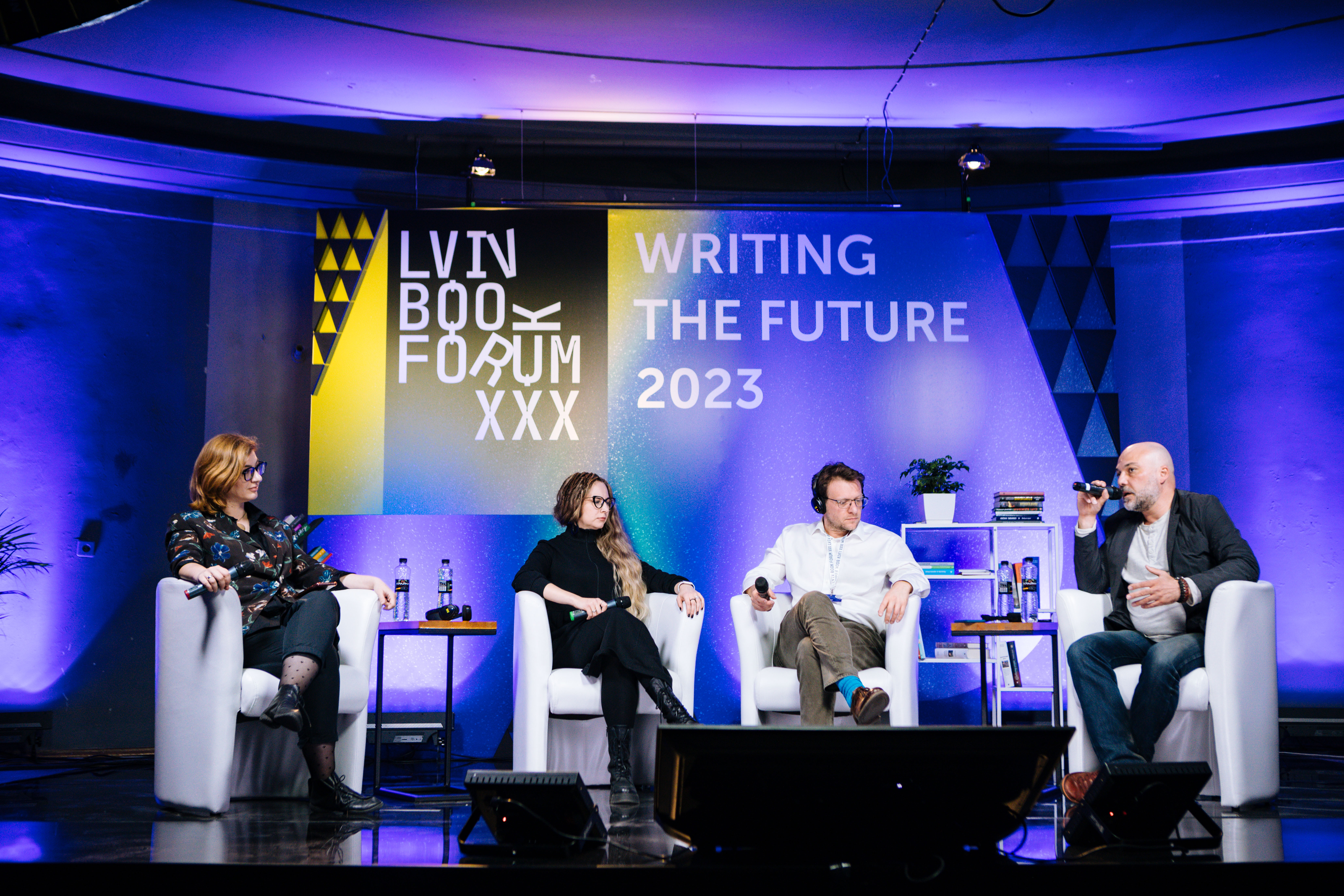 Учасники дискусії про героїв на Lviv BookForum