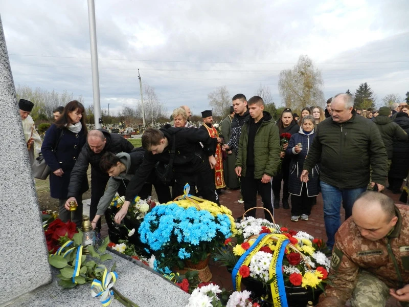 меморіал пам'яті полеглим захисникам