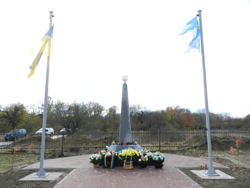 меморіал пам'яті полеглим захисникам