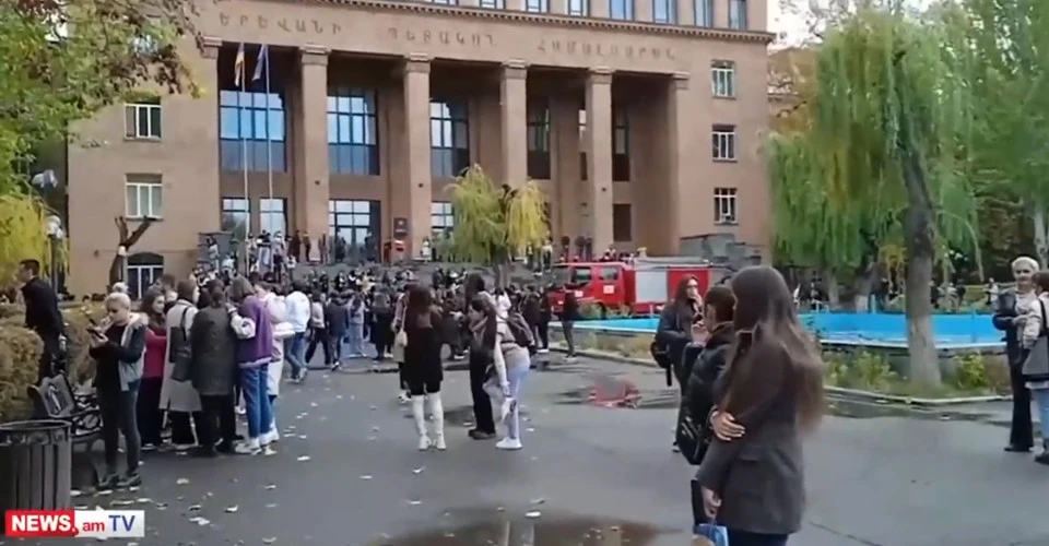 В університеті в Єревані стався вибух