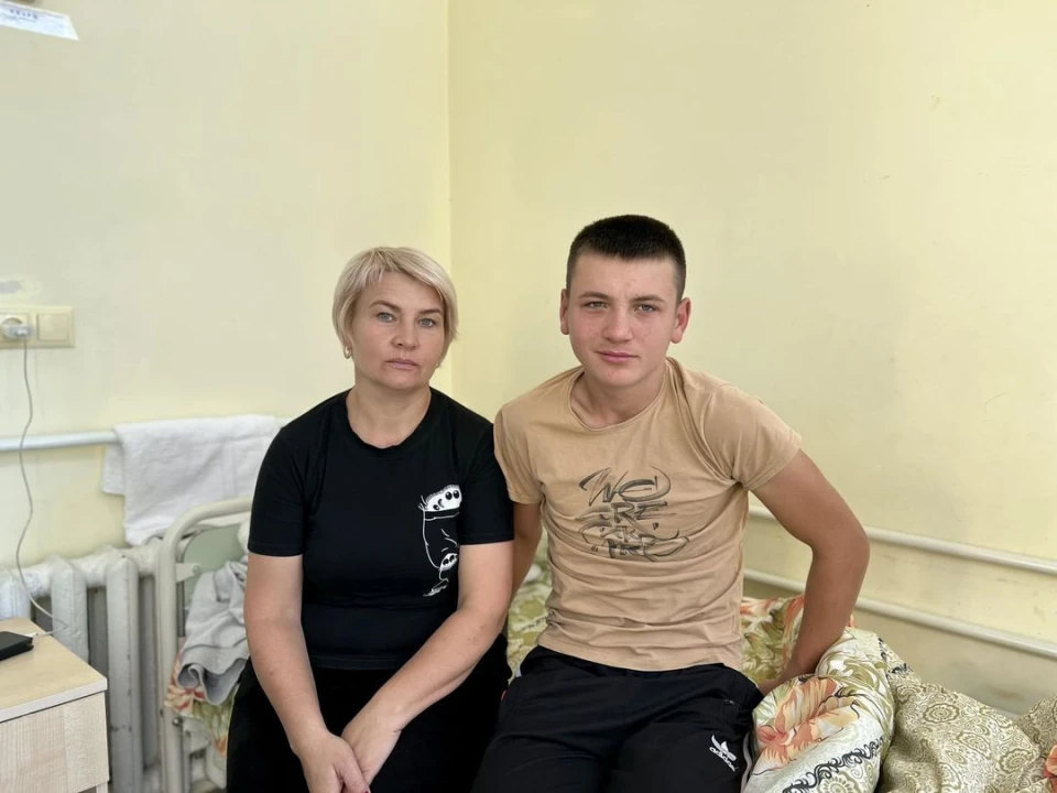 Максим з мамою