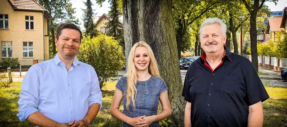 Лілія Усик разом з Вільфрід Нюнтель (кандидат до Бундестагу Німеччини) та Мартін Шефер (місцевий голова ХДС Карлсхорст і Руммельсбургер Бухт) у 2021 році, викладено на сайті партії Христия́нсько-демократи́чний сою́з Німеччини.