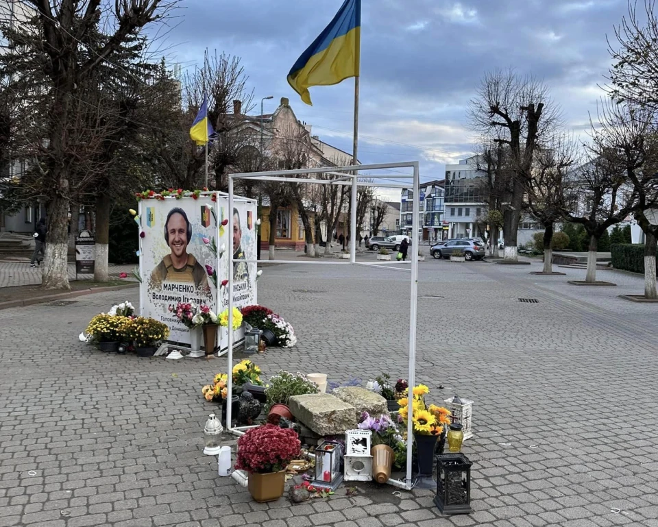 стела Героїв у Надвірній