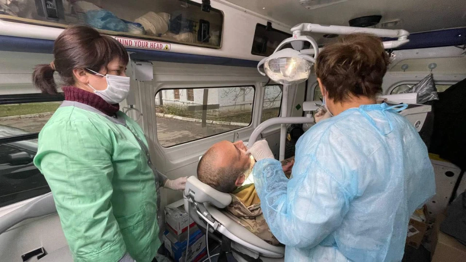 Мобільний стоматологічний кабінет для військових