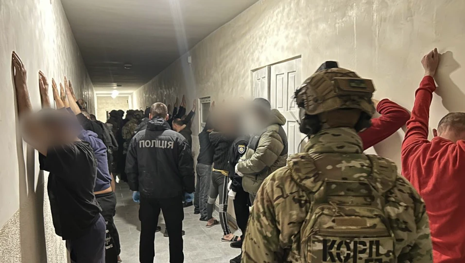 В'язні організували у колонії на Волині шахрайський кол-центр