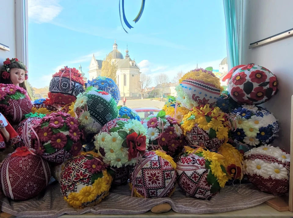 ялинкові прикраси