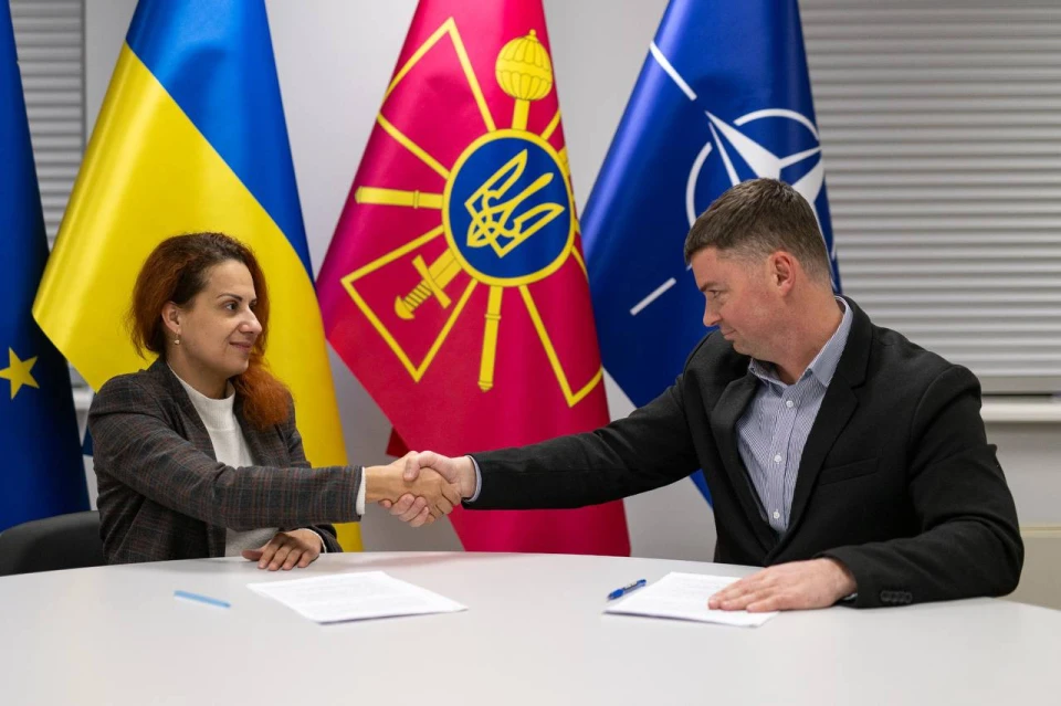 Заступниця міністра оборони України Наталія Калмикова і генеральний директор robota.ua Валерій Решетняк