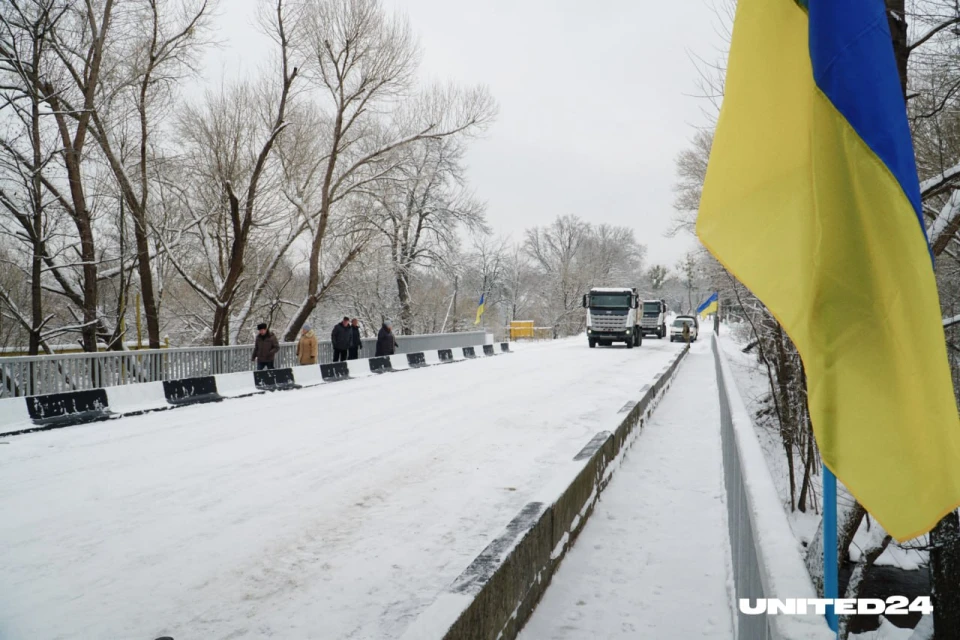 відновлений міст на Житомирщині