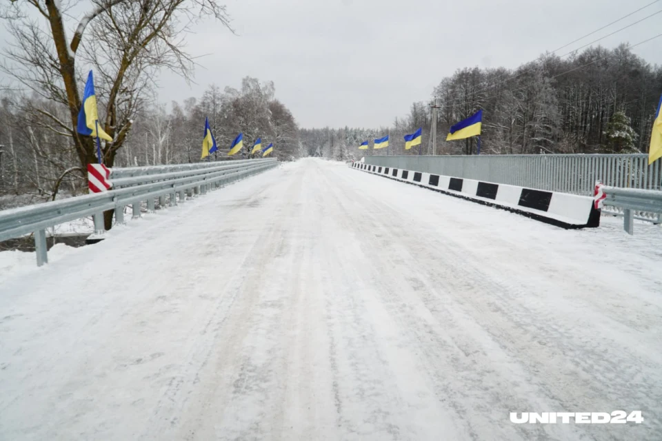відновлений міст на Житомирщині