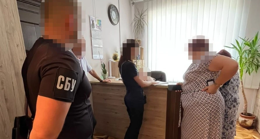 незаконне нарахування премій на Закарпатті