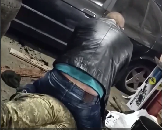 напад військового