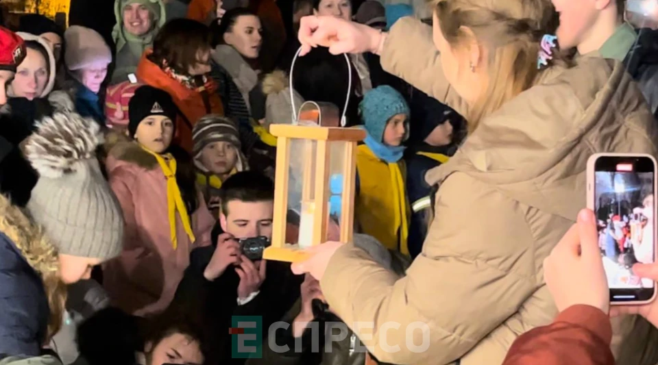 У Софії Київській зустріли Вифлиємський вогонь (10 грудня 2023 року)