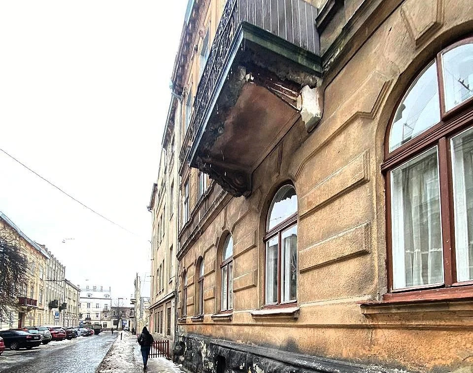 обвал балкона у Львові