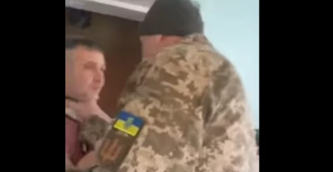 на Львівщині чоловік в однострої погрожував священнику силоміць відвезти в ТЦК