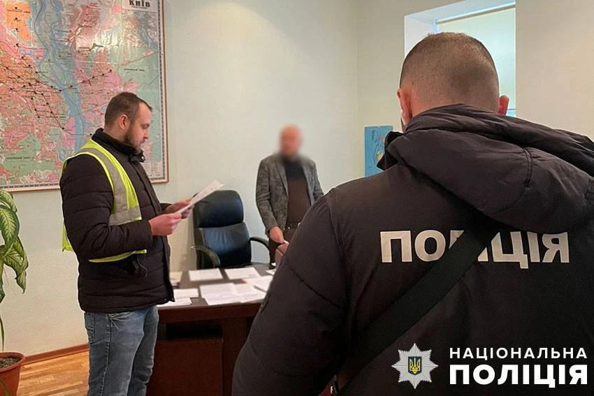 Поліція обшукує "Київський метрополітен" і підрозділи КМДА