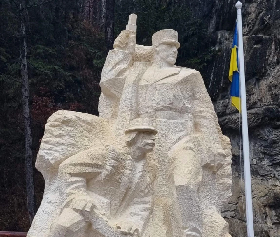 пам'ятник воїнам УПА
