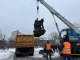 На Дарниці в Києві демонтували пам'ятник радянської доби "Таращанець"