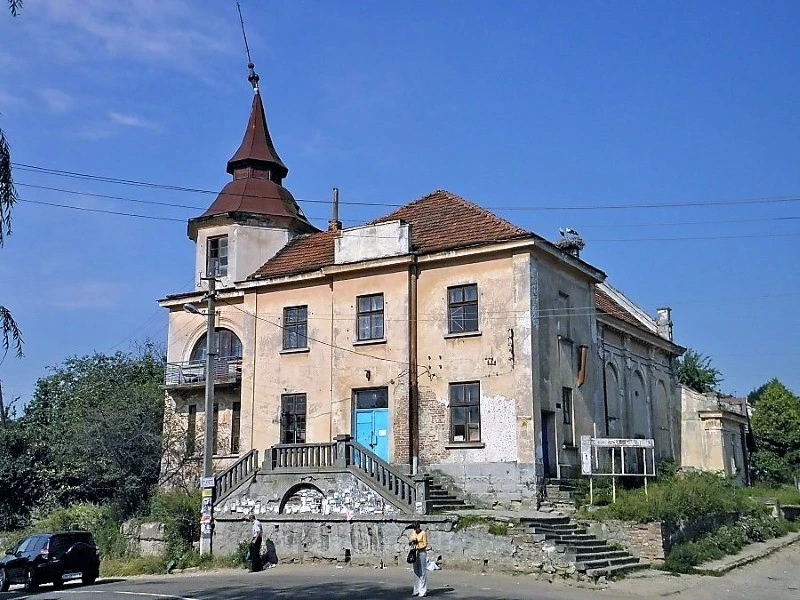 Бібрка, колишній кінотеатр