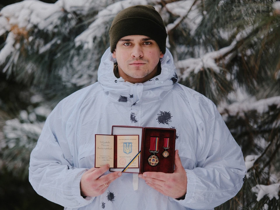 На фото: Максим Девізоров отримав нагороду