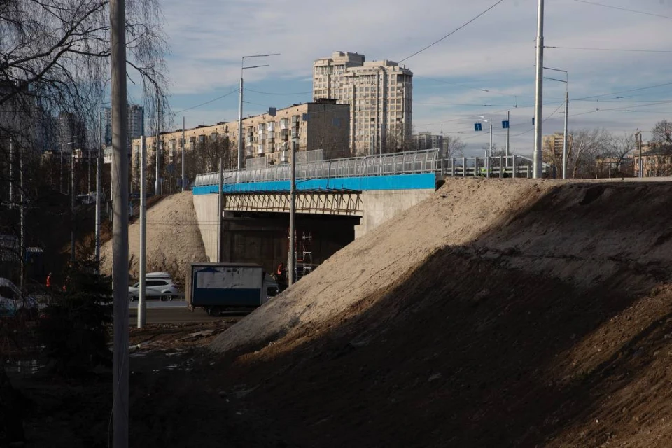 У Києві відновили рух Дегтярівським шляхопроводом