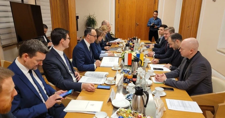 Кубраков уперше зустрівся з новим міністром інфраструктури Польщі