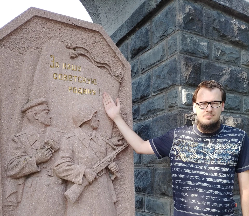 пам'ятник в Ужгороді