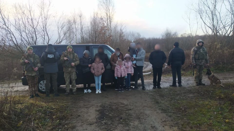нелегали