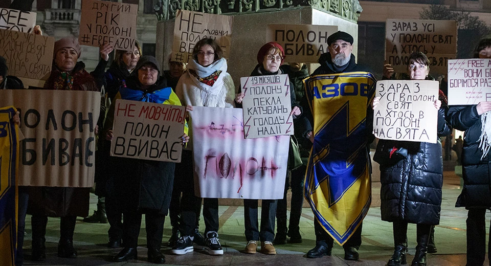 У Львові коляда обєдналася з акцією на підтримку полонених захисників