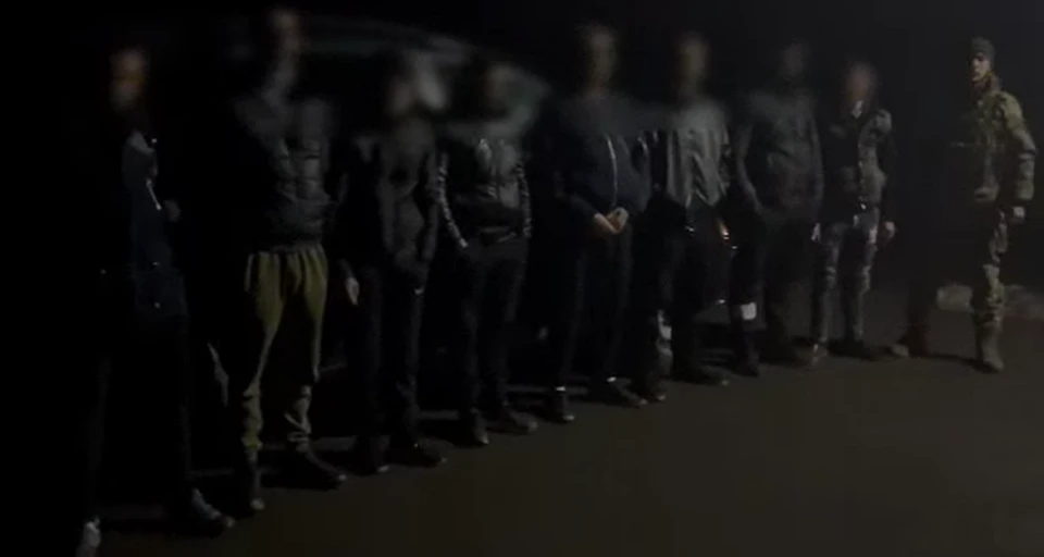 На кордоні зі Словаччиною затримали 16 чоловіків, які хотіли втекти з України