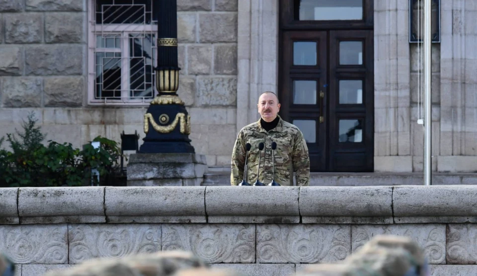 Алієв приймає парад у Ханкеді (8 листопада 2023 року)