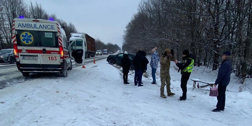 ДТП поблизу села Далява