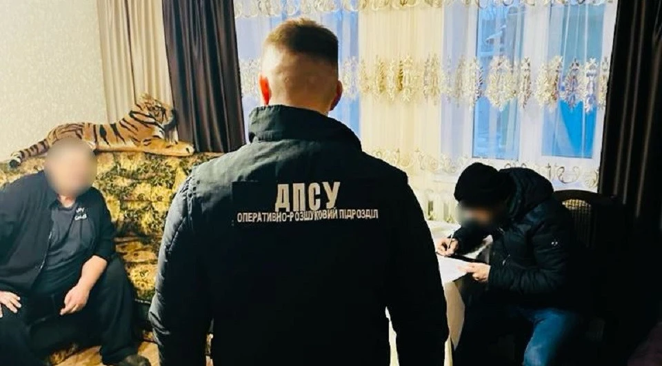 прикарпатець разом зі спільниками вивозив чоловіків до ЄС