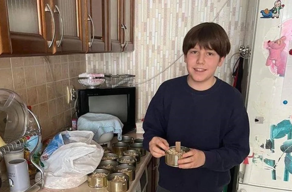 12-річний волонтер Сашко
