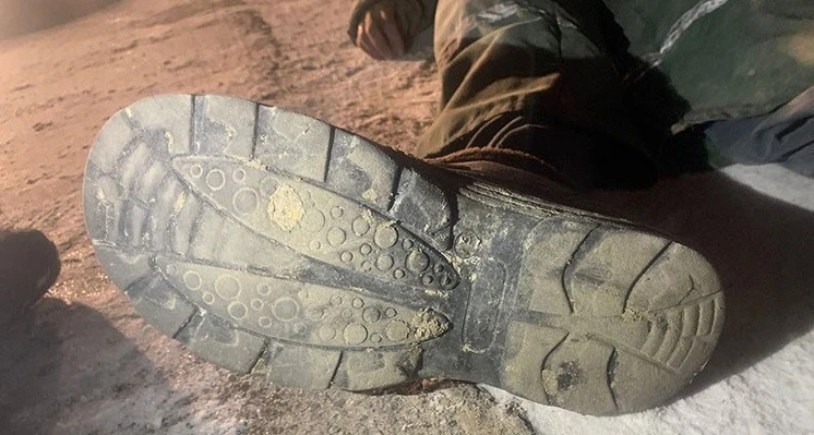 На Тернопільщині розслідують смерть чоловіка, тіло якого помістили у ковш навантажувача й викинули на узбіччя