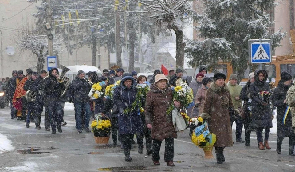 прощання із загиблим кулеметником Юрієм Хамандриком у Калуші