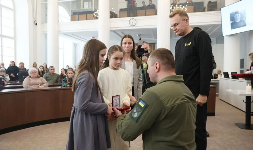 У Львові родинам полеглих воїнів вручили "Почесний знак Святого Юрія"