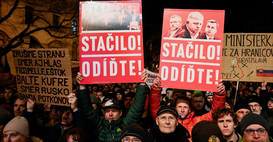 акція протесту проти Роберта Фіцо