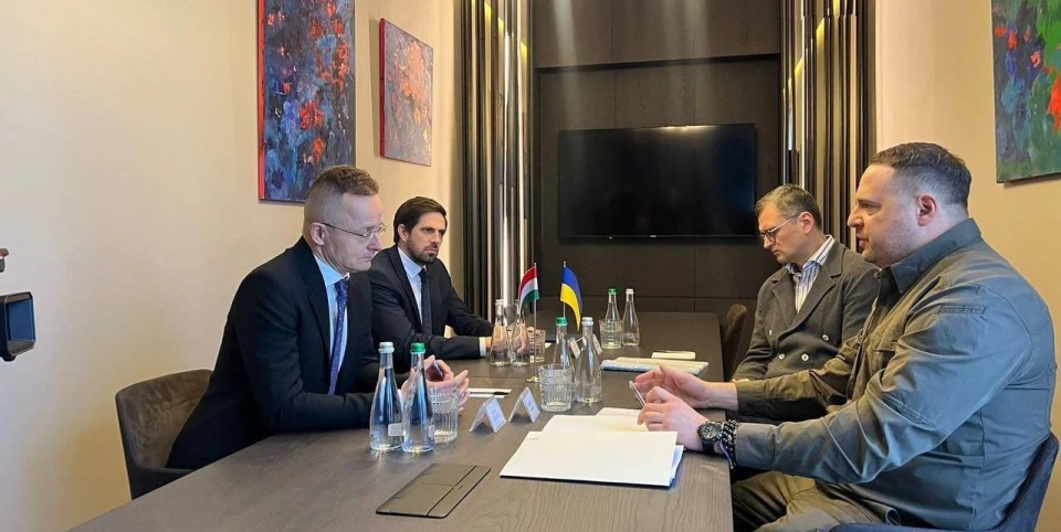 Петер Сіярто, Андрій Єврмак і Дмитро Кулеба